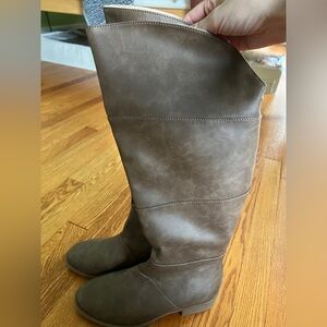 Journee Collection women’s brown Riding Boots Size 7
